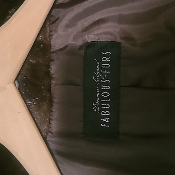 Donna Solyers fabulous furs Brown Fur deep heavy coat one top button. - Picture 5 of 8
